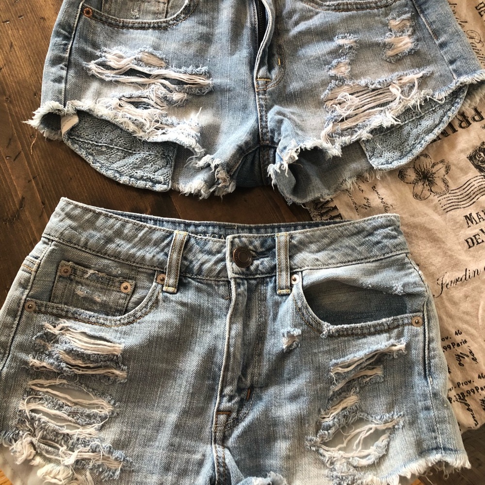 American Eagle distressed jean shorts